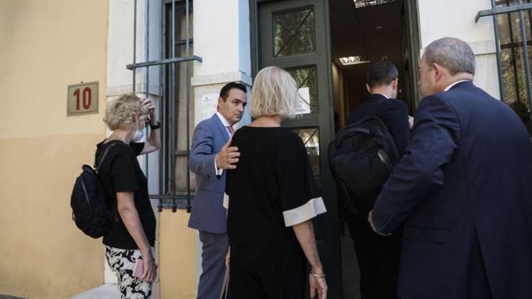 Δίκη Folli Follie: Στα &quot;μαλακά&quot; οι Κουτσολιούτσοι από τον εισαγγελέα - Πρότεινε απαλλαγή για την εγκληματική οργάνωση