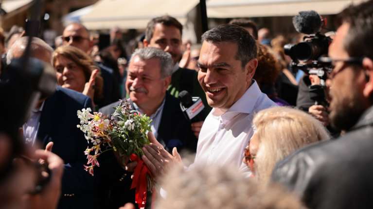 Τσίπρας: Ο Μητσοτάκης είναι σε πανικό και λέει ξεδιάντροπα πράγματα