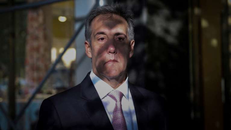 Καταθέτει ο πρώην δικηγόρος του Τραμπ: Έκανα ό,τι ήθελε - Απειλούσα με μηνύσεις και &quot;φύτευα&quot; ιστορίες στον Τύπο