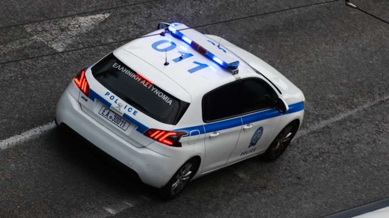 Χανιά: 80χρονος εντοπίστηκε μαχαιρωμένος στο σπίτι του - Τον βρήκε αιμόφυρτο ο γιος του [εικόνες]