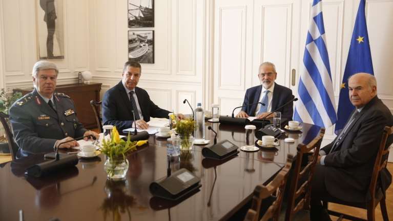 Ιωάννης Σαρμάς: Σύσκεψη στο Μέγαρο Μαξίμου για την αστυνόμευση