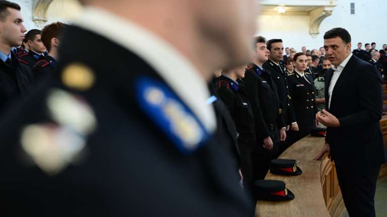 Συνάντηση Κικίλια με εποχικούς πυροσβέστες: Το 2025 θα έχουν προσληφθεί πάνω από 1.600 άτομα