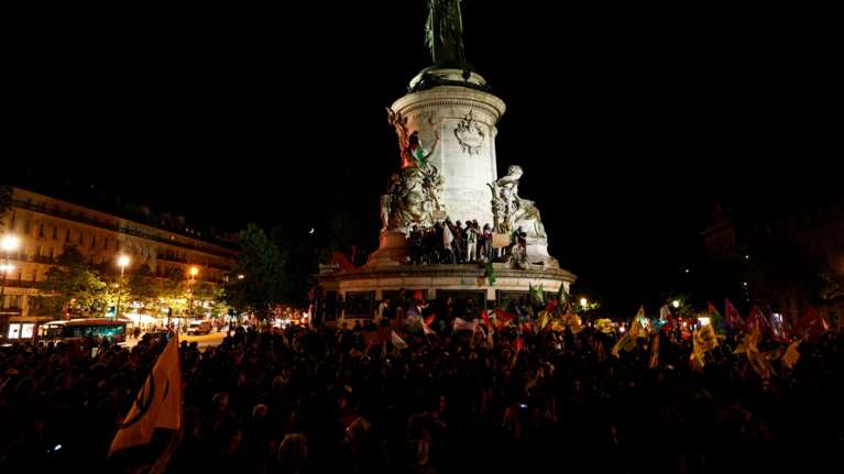 Ευρωεκλογές 2024: Συγκέντρωση στο Παρίσι κατά της ακροδεξιάς μετά τη νίκη της Λεπέν