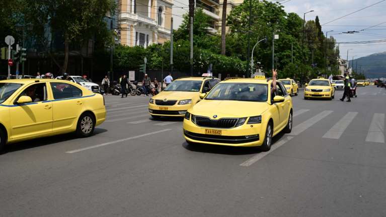 Χωρίς ταξί σήμερα η Αθήνα – Συγκέντρωση το απόγευμα στη λεωφόρο Αθηνών