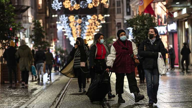 Στη δίνη του κορονοϊού η Τουρκία - Ρεκόρ κρουσμάτων και νεκρών για 10η συνεχή μέρα