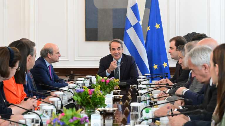 Το σχέδιο της κυβέρνησης για την ακρίβεια: Η ειδική σήμανση σε σούπερ μάρκετ και οι παρεμβάσεις στις λαϊκές