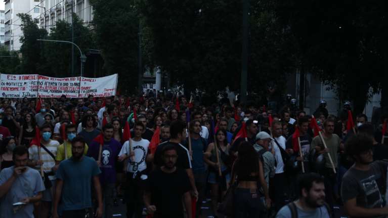 Κλειστό το κέντρο της Αθήνας: Συλλαλητήριο φοιτητών κατά της πανεπιστημιακής αστυνομίας - Οι πρώτες εικόνες