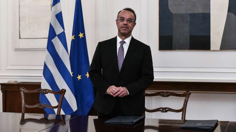 Διατηρείται η επιδότηση στους λογαριασμούς ρεύματος - Αισιοδοξία Σταϊκούρα για νέα μέτρα στήριξης το 2023