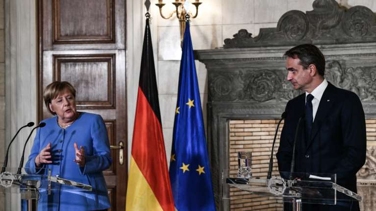 ΣΥΡΙΖΑ για απομνημονεύματα Μέρκελ: &quot;Ο Μητσοτάκης κατασυκοφάντησε τις πολιτικές του πρώην πρωθυπουργού Αλέξη Τσίπρα&quot;