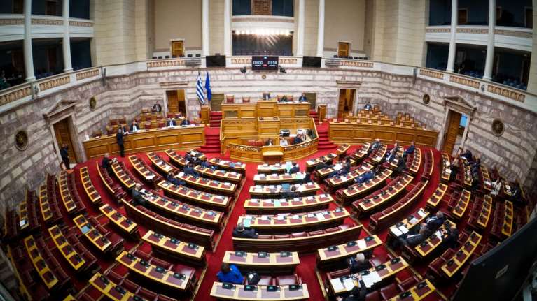Βουλή: Συνεχίζεται για 4η μέρα η συζήτηση για τον προϋπολογισμό 2025 - Αύριο βράδυ η ονομαστική ψηφοφορία