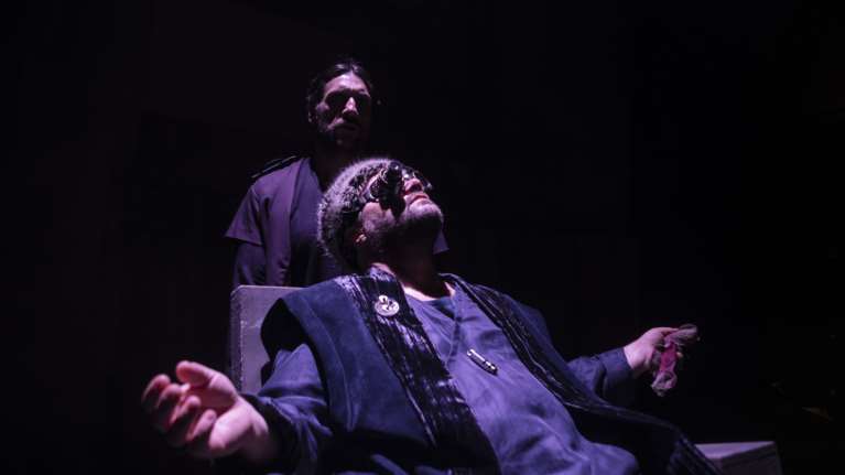 Ολοι μιλούν για αυτή την παράσταση - Εξαφανίζονται τα εισιτήρια &quot;εν ριπή οφθαλμού&quot;, δεν πρέπει να τη χάσετε