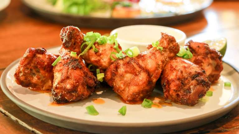 Στροφή στο... κοτόπουλο κάνουν οι Έλληνες λόγω πληθωρισμού - Πιο φτηνό από μοσχάρι και χοιρινό