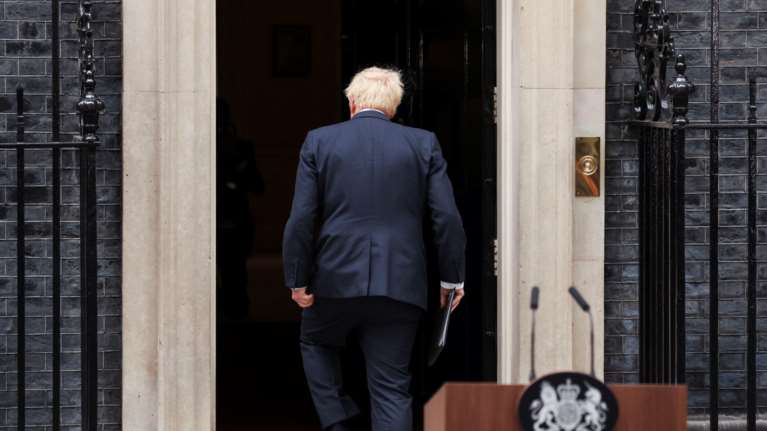 Financial Times: Τον Σεπτέμβριο θα εκλέξουν οι Συντηρητικοί τον νέο ηγέτη τους - Ο Τζόνσον θα παραμείνει βουλευτής