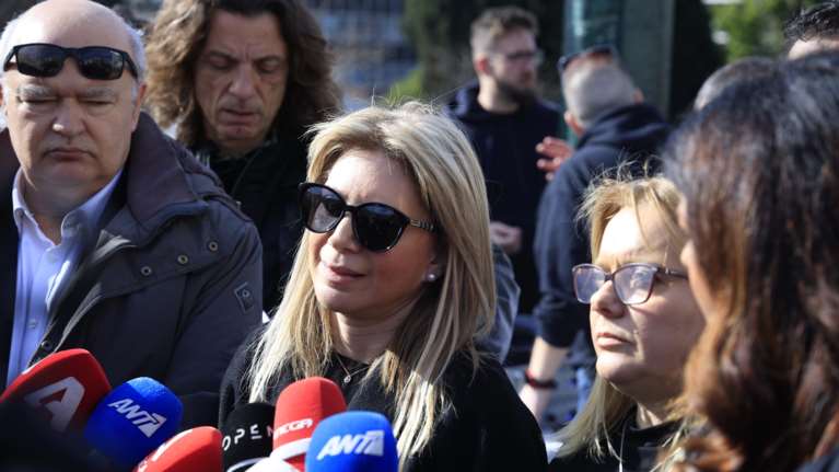 Νέο ξέσπασμα της Καρυστιανού κατά Μητσοτάκη: &quot;Πόση κατρακύλα πια; Νομίζει ότι τρώμε όλοι κουτόχορτο;&quot;