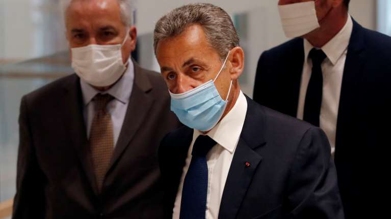 Νικολά Σαρκοζί: Άρχισε η δίκη για τις δαπάνες προεκλογικής του εκστρατείας - Απών ο πρώην πρόεδρος