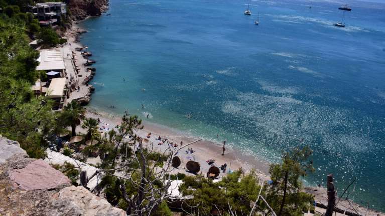 Οι καλύτερες ελληνικές παραλίες για τη γαλλική Vogue - Οι δημοφιλέστεροι προορισμοί για την Πρωτομαγιά