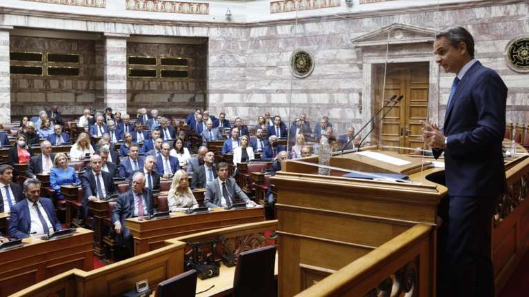 Στη Βουλή ο Μητσοτάκης για το επίδομα των Ενόπλων Δυνάμεων και το μπλόκο στο κόμμα Κασιδιάρη - Απέχει ο ΣΥΡΙΖΑ