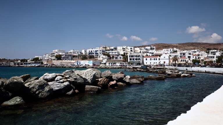 Ποιο ελληνικό νησί πρωταγωνιστεί στον γαστρονομικό τουρισμό - Το επέλεξε ο Πετρετζίκης για τη ταξιδιωτική του εκπομπή