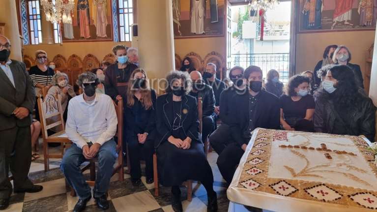 Μίκης Θεοδωράκης: Πήγε τελικά στο μνημόσυνο η Μαργαρίτα - Μαζί με τον αδερφό της [Εικόνες - Βίντεο]