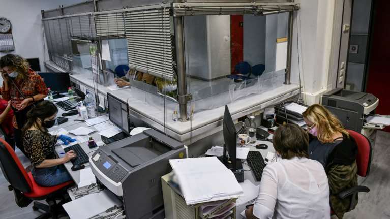 Κίνηση ματ για τις απάτες με τον ΦΠΑ