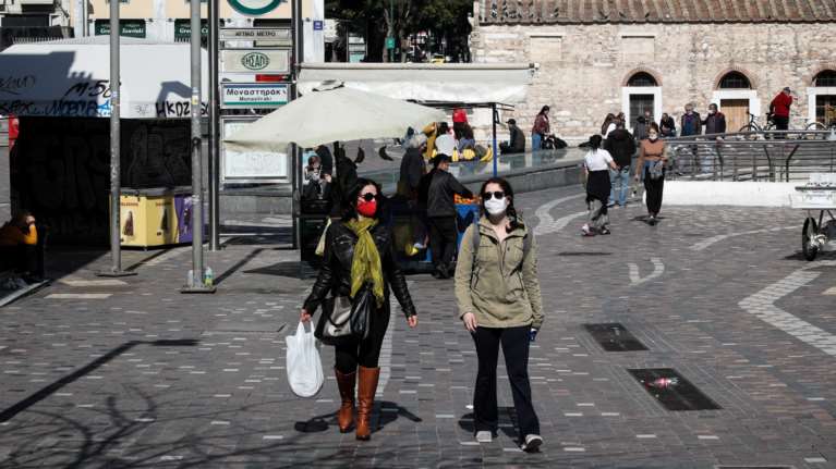 Οι τρεις φυλές της επιτροπής των λοιμωξιολόγων: Οι ήπιοι, οι επιφυλακτικοί και οι... σκληροί  [βίντεο]