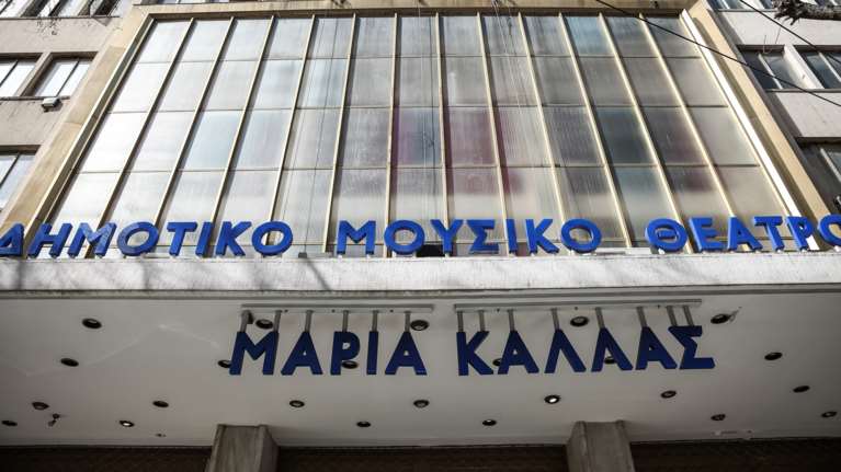 Ο Διονύσης Παναγιωτάκης ξεκαθαρίζει τι συμβαίνει με το δημοτικό θέατρο Ολύμπια μετά την κόντρα Δούκα - Μπακογιάννη