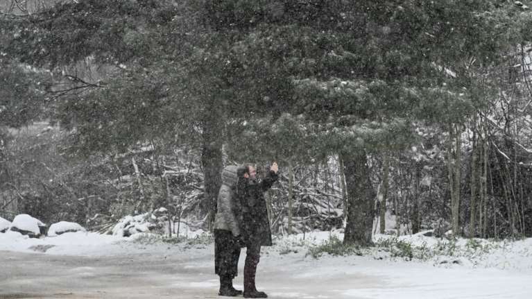 Τι δείχνουν τα Μερομήνια για τον φετινό χειμώνα: Πότε θα χιονίσει, πώς θα κάνουμε Χριστούγεννα