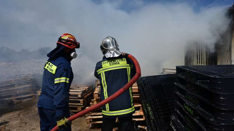 Φωτιά στη Ρόδο: Πυρκαγιά στη Λίνδο - Ήχησε το 112