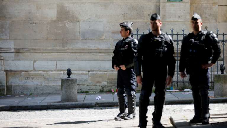 Γαλλία: Καθηγητής κιθάρας κατηγορείται ότι πλήρωσε εκτελεστές για να σκοτώσουν τον κινησιοθεραπευτή του