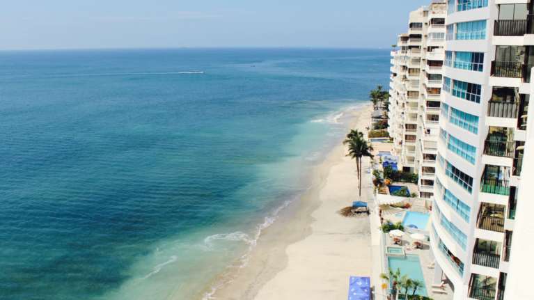 Γερμανία: Γνωστή αλυσίδα ξενοδοχείων θα απαιτεί από τους πελάτες της να έχουν κάνει το εμβόλιο για τον κορονοϊό