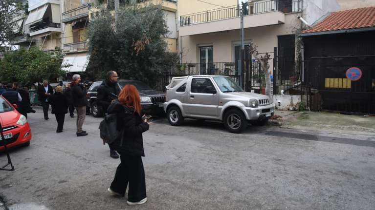 &quot;Μαμά ένας κακός σκότωσε τον μπαμπά μου&quot;: Ο 4χρονος στη Νίκαια είδε τον παππού του να σκοτώνει τον πατέρα του