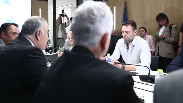 Κασσελάκης σε εμπόρους: Φοροεπιδρομή από την κυβέρνηση - Να κατανεμηθούν δικαιότερα οι πόροι του Ταμείου Ανάκαμψης