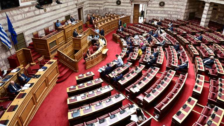 Αντιδράσεις για το νομοσχέδιο της ψυχικής υγείας: Ένσταση αντισυνταγματικότητας από ΣΥΡΙΖΑ και ΠΑΣΟΚ - Στηρίζει κι η Νέα Αριστερά