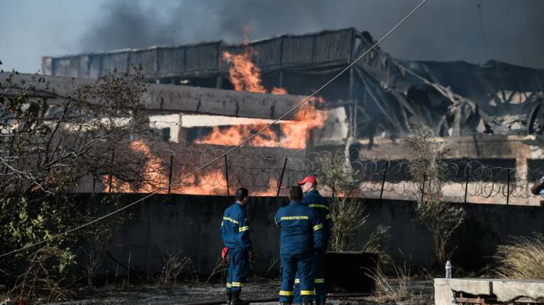 Φωτιά σε εργοστάσιο ανακύκλωσης στον Ασπρόπυργο - Πυρκαγιά και στο Σοφό