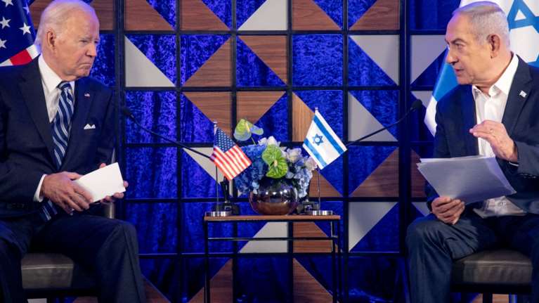 &quot;Γκάζια&quot; Μπάιντεν σε Νετανιάχου: &quot;Απαράδεκτη η επίθεση σε εθελοντές ανθρωπιστικής οργάνωσης&quot;- Τι του είπε στο τηλέφωνο