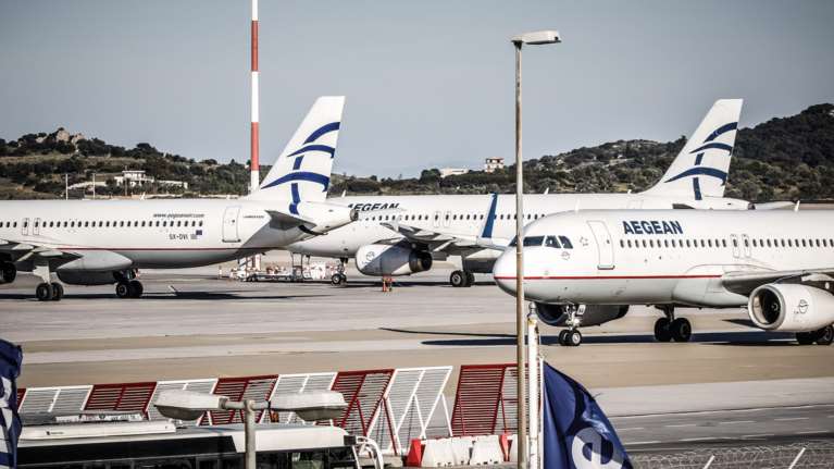 Κορονοϊός: Φόβοι διασποράς από ταξιδιώτες εξωτερικού - Προειδοποίηση Γεραπετρίτη για &quot;λουκέτο&quot; στα αεροδρόμια