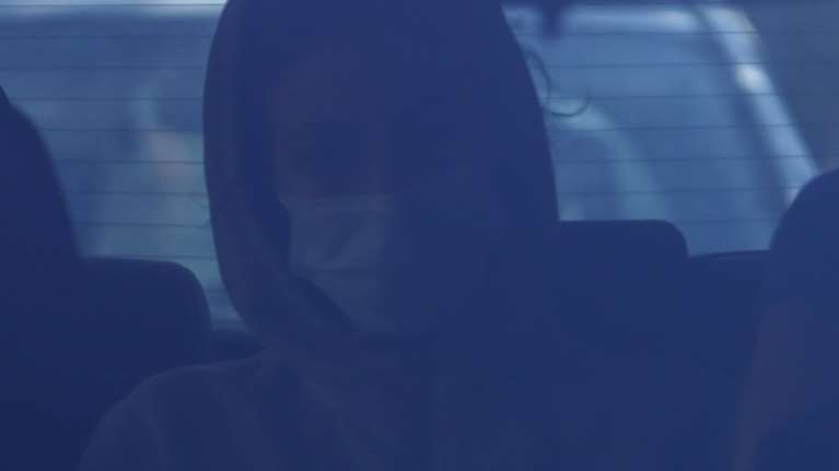 Κολωνός: Στην ανακρίτρια η μητέρα της 12χρονης- Στο πλευρό της τα 2 μεγαλύτερα παιδιά της, την στηρίζουν