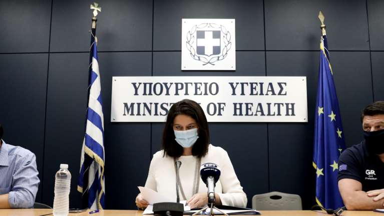 Κορονοϊός: "Ανησυχία από την αύξηση κρουσμάτων και διασωληνωμένων" - Η ενημέρωση Κεραμέως, Χαρδαλιά, Μαγιορκίνη