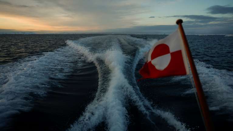 Politico: Πώς ο Τραμπ μπορεί να κατακτήσει τη Γροιλανδία σε 4 απλά βήματα