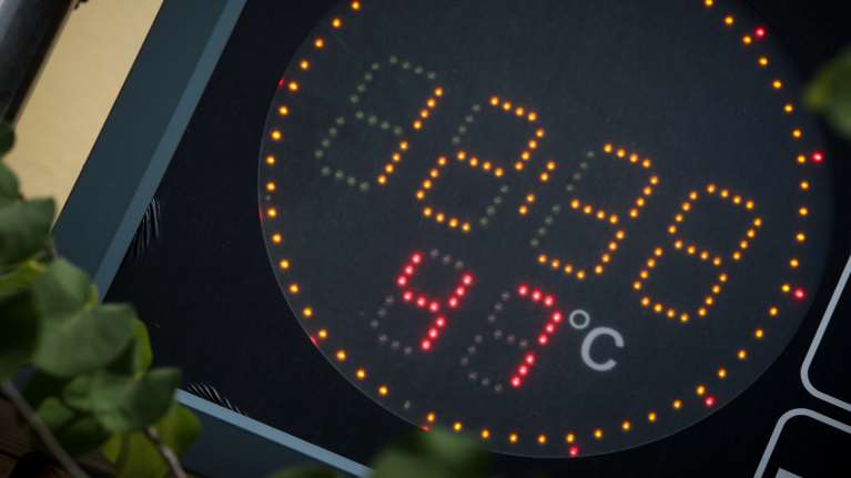 &quot;Καμίνι&quot; όλη η χώρα - Στους 47 βαθμούς &quot;σκαρφάλωσε&quot; ο υδράργυρος στο κέντρο της Αθήνας και τα...χειρότερα έρχονται