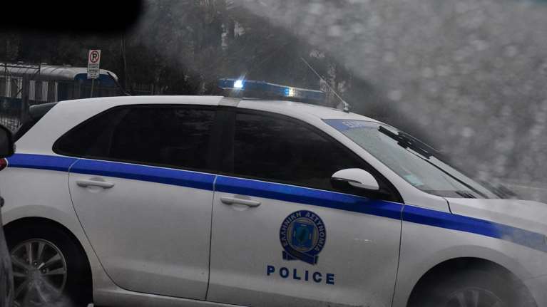 Μενίδι: 42χρονη έπεσε θύμα άγριου ξυλοδαρμού για να της αρπάξει ο δράστης την τσάντα