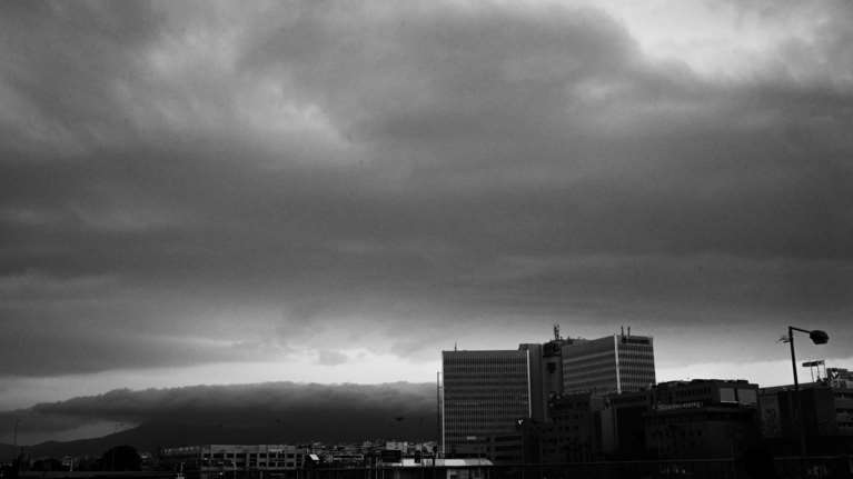 Εκτακτο δελτίο της ΕΜΥ για την κακοκαιρία: Μέτωπο καταιγίδων και κεραυνών από το απόγευμα - Η πρόγνωση ανά περιοχή