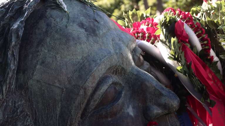 Πολυτεχνείο: Σε ποιον ανήκει η διάσημη κεφαλή στο προαύλιο - Καμία σχέση με την εξέγερση του 1973