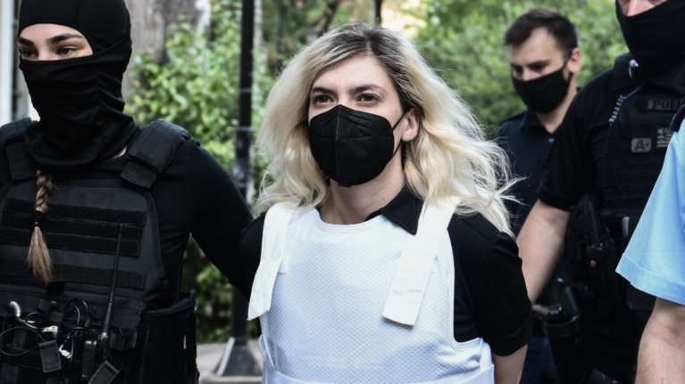 Στην ανακρίτρια η Ρούλα Πισπιρίγκου για την απόπειρα ανθρωποκτονίας της Τζωρτζίνας [εικόνες]