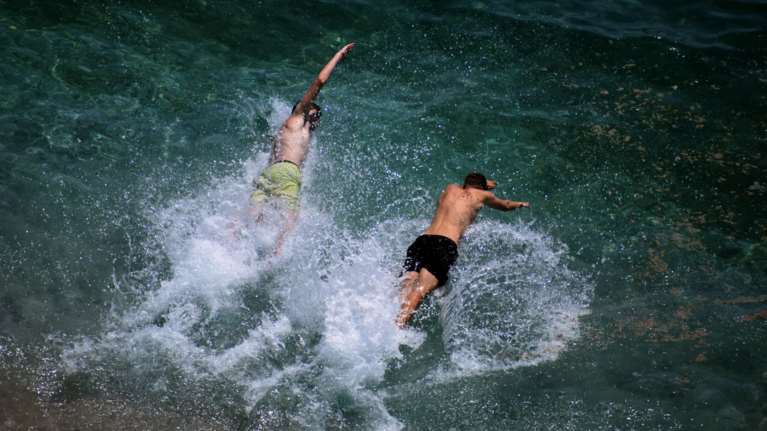 Καιρός: Για μπάνιο και σήμερα - Στους 36 βαθμούς ο υδράργυρος, πού θα έχει λασποβροχές και καταιγίδες [Βίντεο]