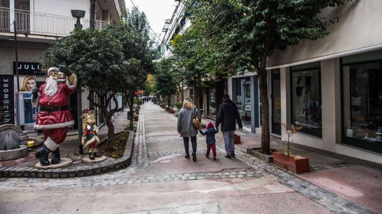 Καιρός: Παραμονή Χριστουγέννων με μικρή άνοδο της θερμοκρασίας - Πού θα βρέξει