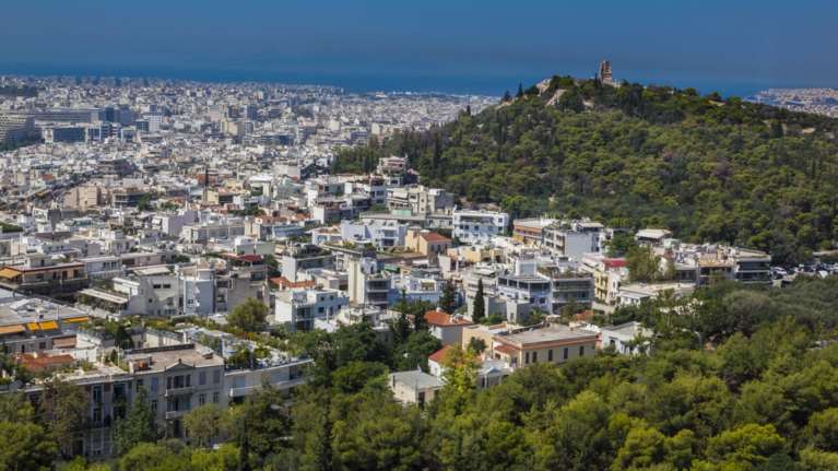 Πού και πώς αγοράζεις δικό σου σπίτι πληρώνοντας λιγότερα από 800 ευρώ τον μήνα