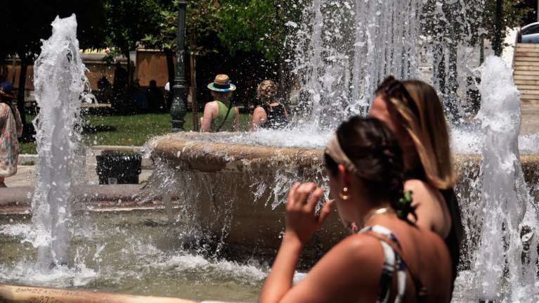 Καιρός: Έρχεται το &quot;Hot dry windy&quot; και απειλεί με πυρκαγιές μέχρι την Παρασκευή - Νέα 40άρια προ των πυλών