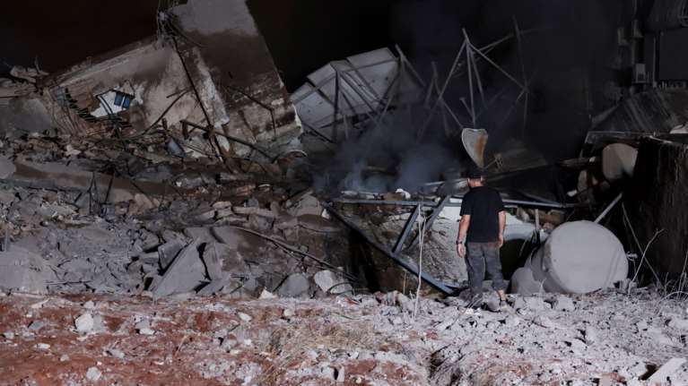 Το Ισραήλ εξοντώνει τη Χεζμπολάχ με διαρκές &quot;σφυροκόπημα&quot; - Παρακολουθούσε επί μήνες τον Νασράλα πριν το χτύπημα