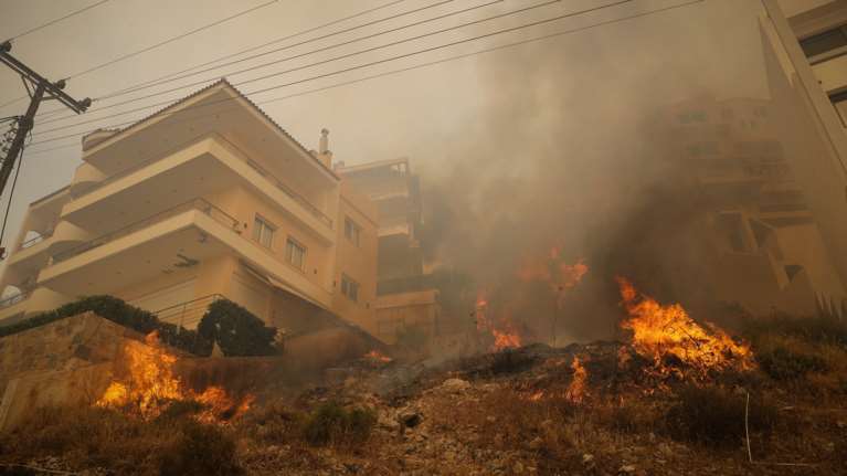 Financial Times: &quot;Η Αθήνα διαθέτει το τέλειο μείγμα στοιχείων για μεγάλη πυρκαγιά&quot; - Καμπανάκι για τον Υμηττό